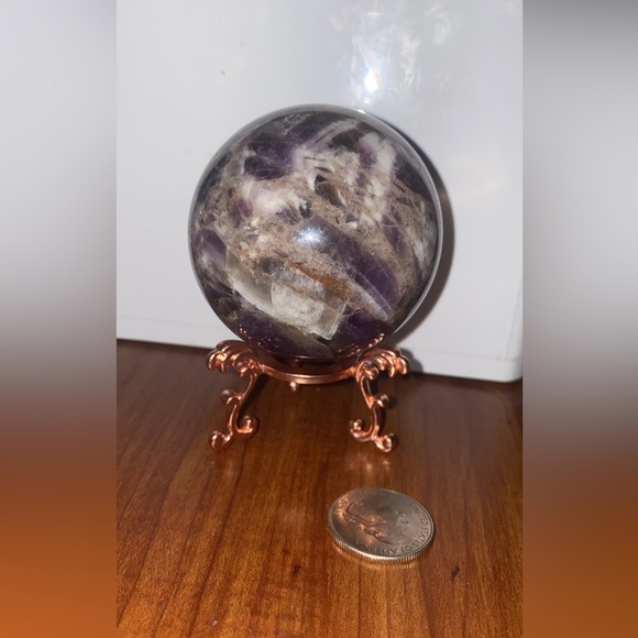 Dream Amethyst Sphere - Picture 4 of 4